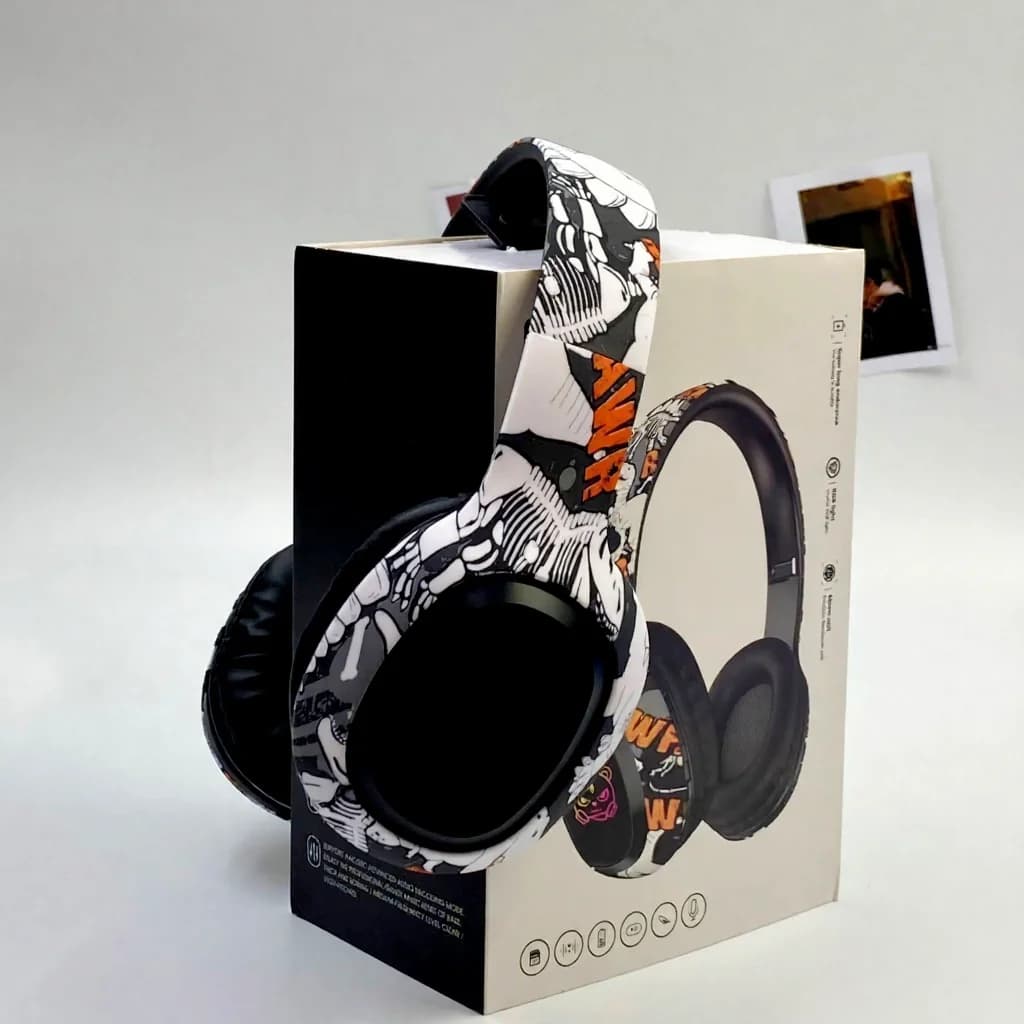 Over-ear Bluetooth-hoofdtelefoon met FM-radio en LED-verlichting